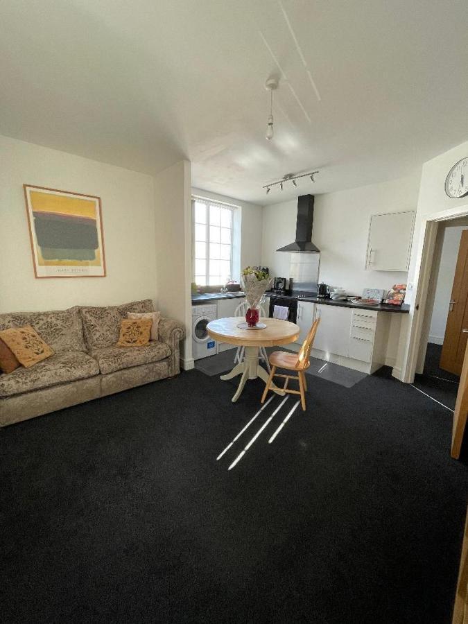 2 Bedroom Apartment In キダーミンスター エクステリア 写真