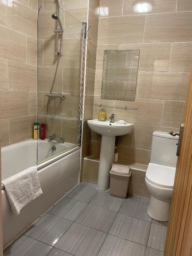 2 Bedroom Apartment In キダーミンスター エクステリア 写真